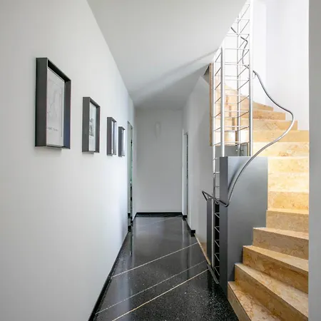 Guest house Palazzo Alm *