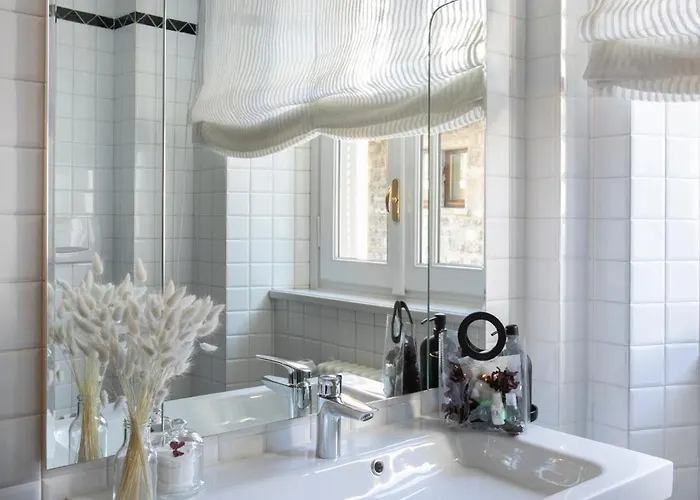 Palazzo Alm 招待所 3*